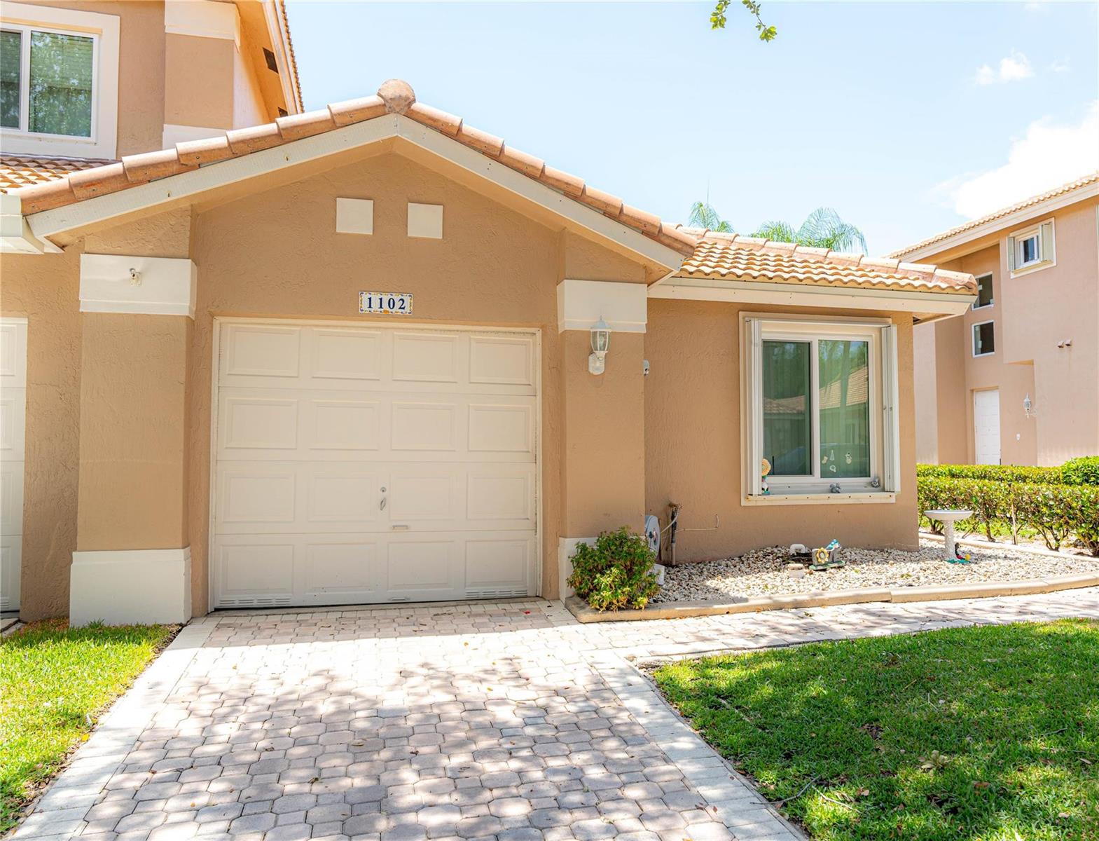 1102 SW 158th Avenue, Pembroke Pines FL 33027
