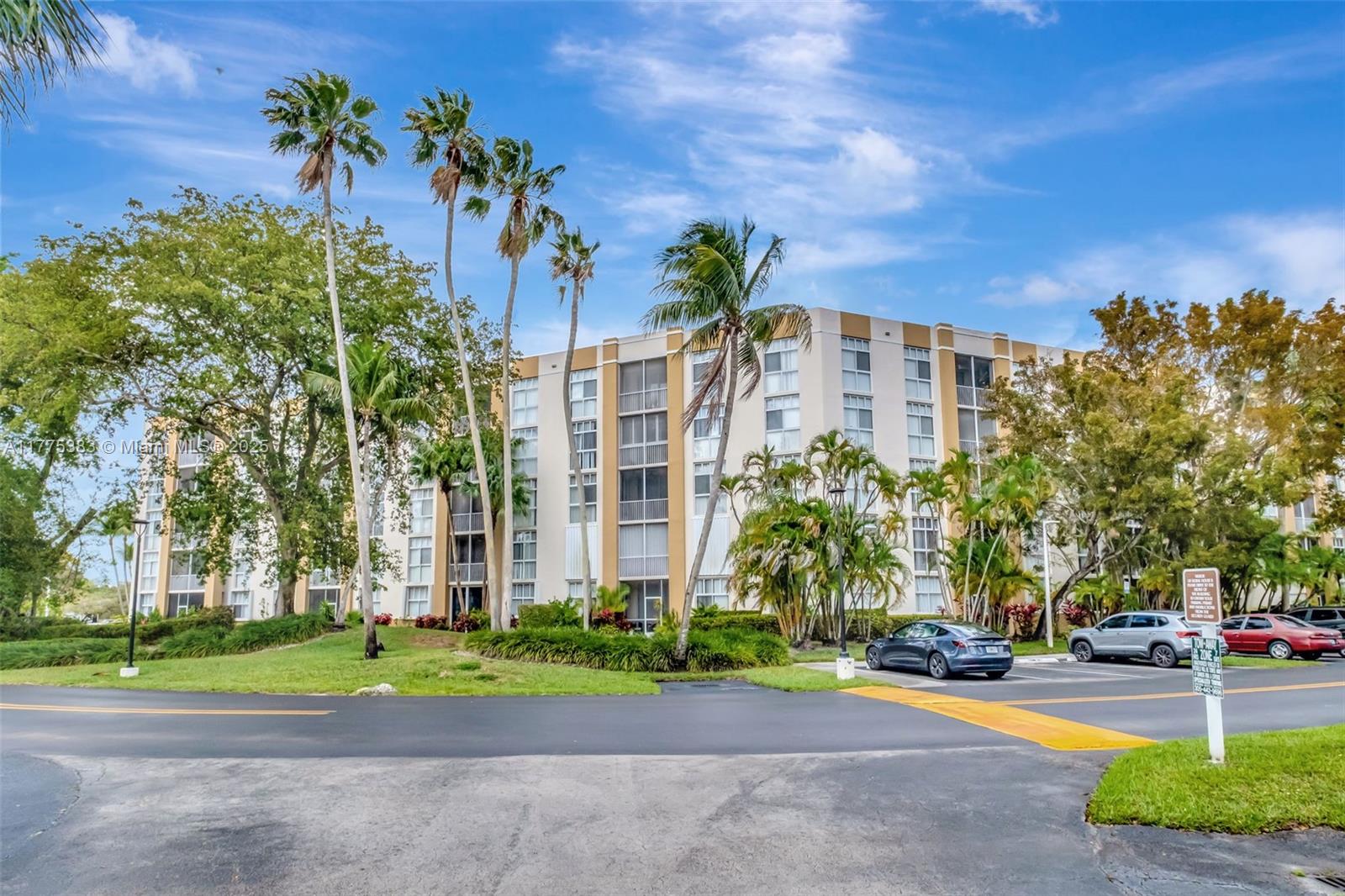 9805 NW 52nd St # 306, Doral FL 33178