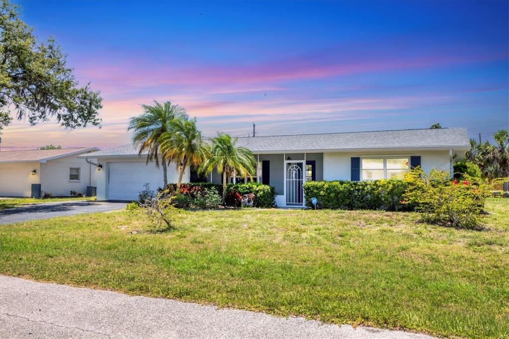 305 E WENTWORTH CIRCLE
