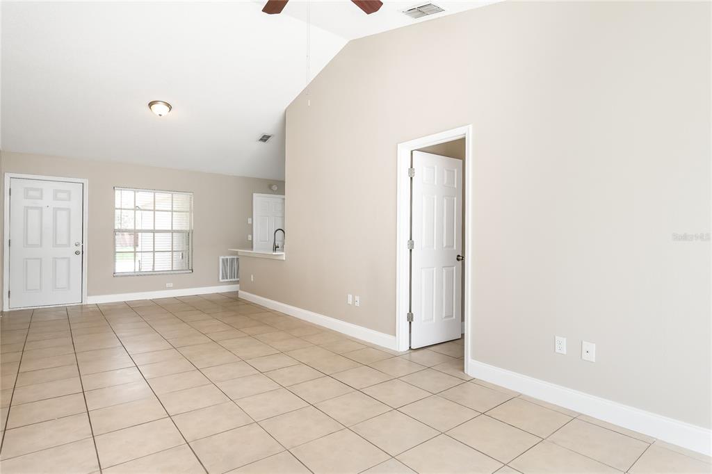 348 WALPOLE LOOP, DAVENPORT, FL — photo 3 of 15