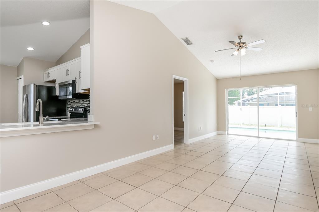 348 WALPOLE LOOP, DAVENPORT, FL — photo 5 of 15