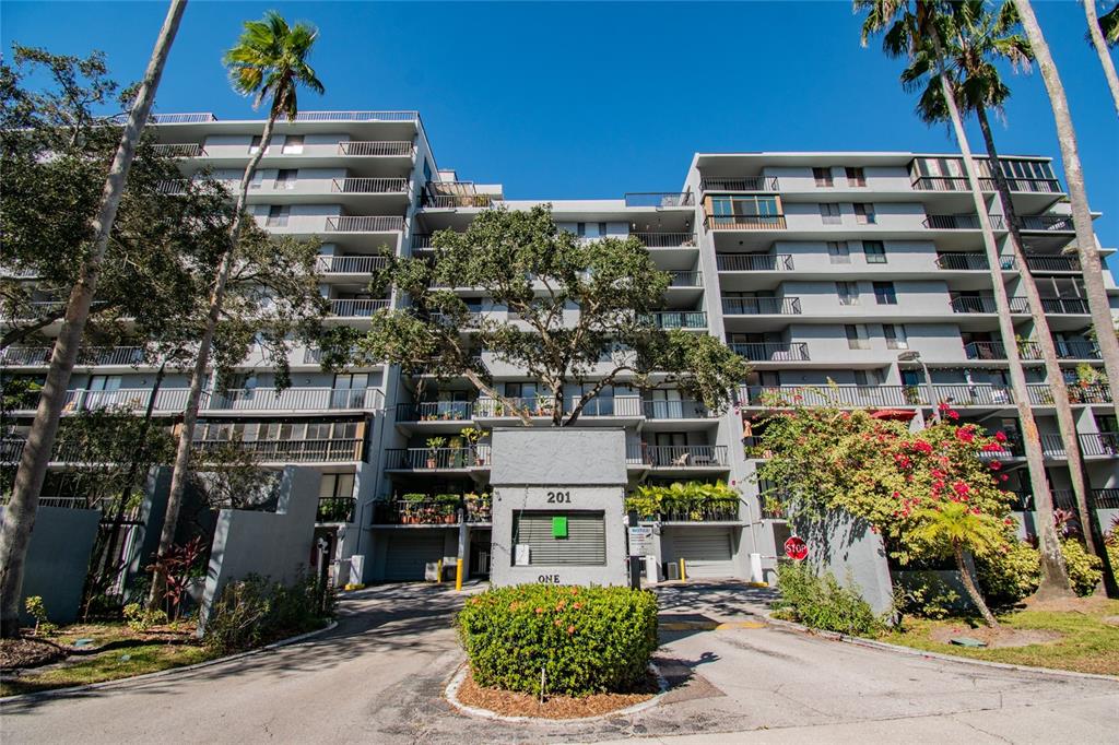 201 W LAUREL STREET UNIT 801