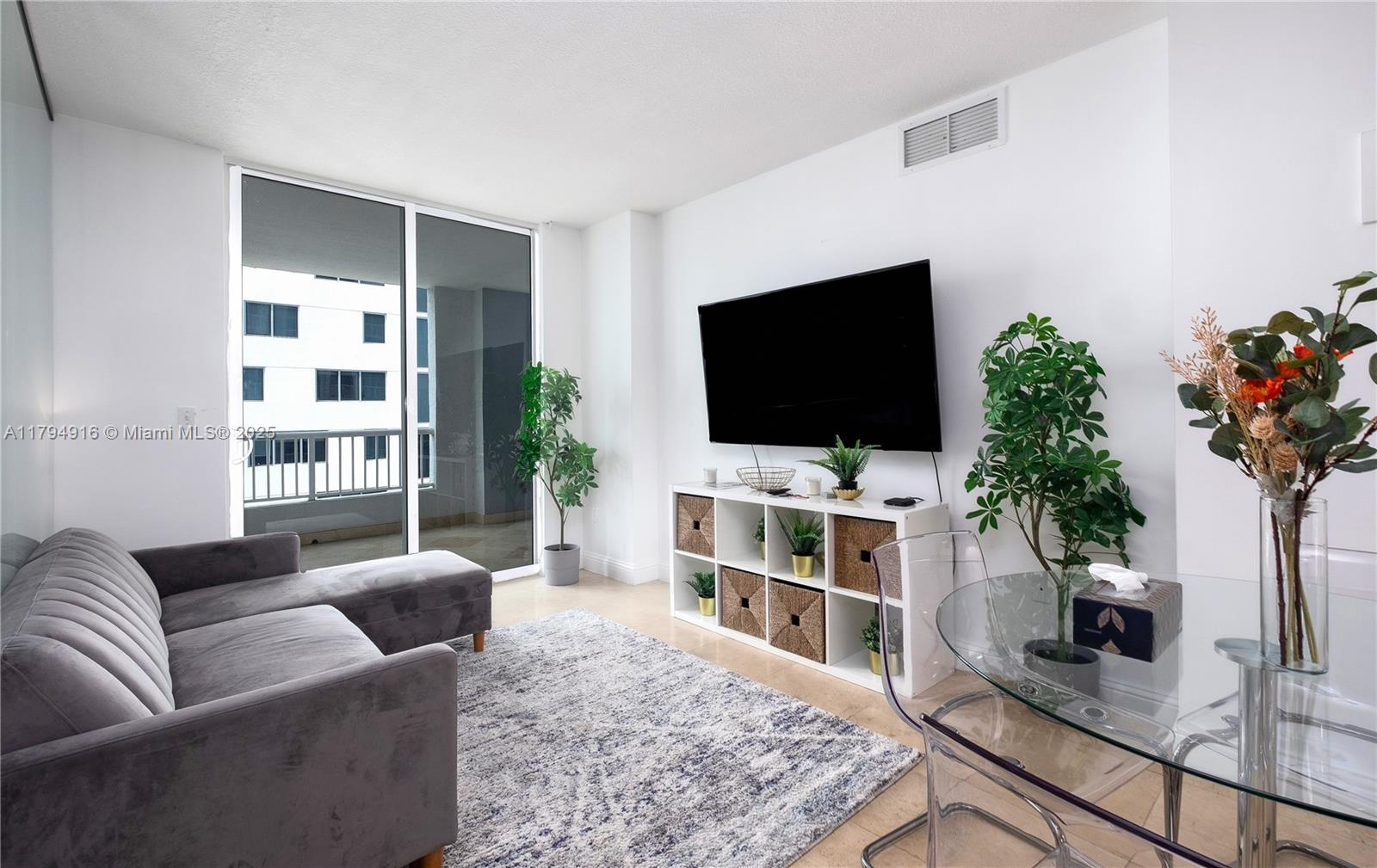 170 SE 14th St # 2708, Miami FL 33131