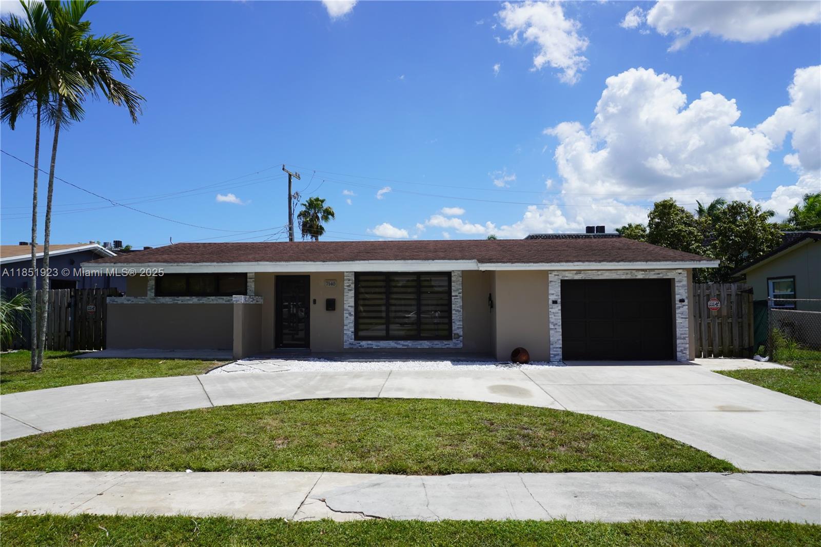 7140 NW 24th St, Sunrise FL 33313
