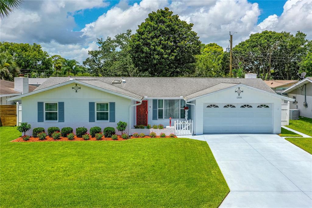 1308 GOLFVIEW DRIVE