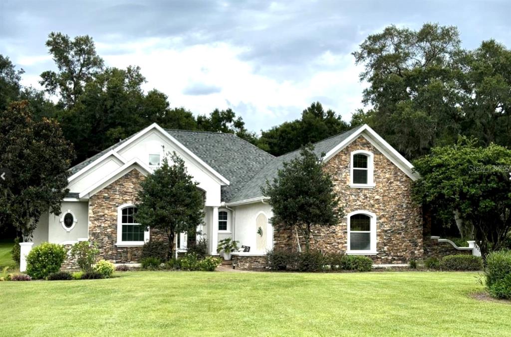 3820 OAK POINTE DRIVE