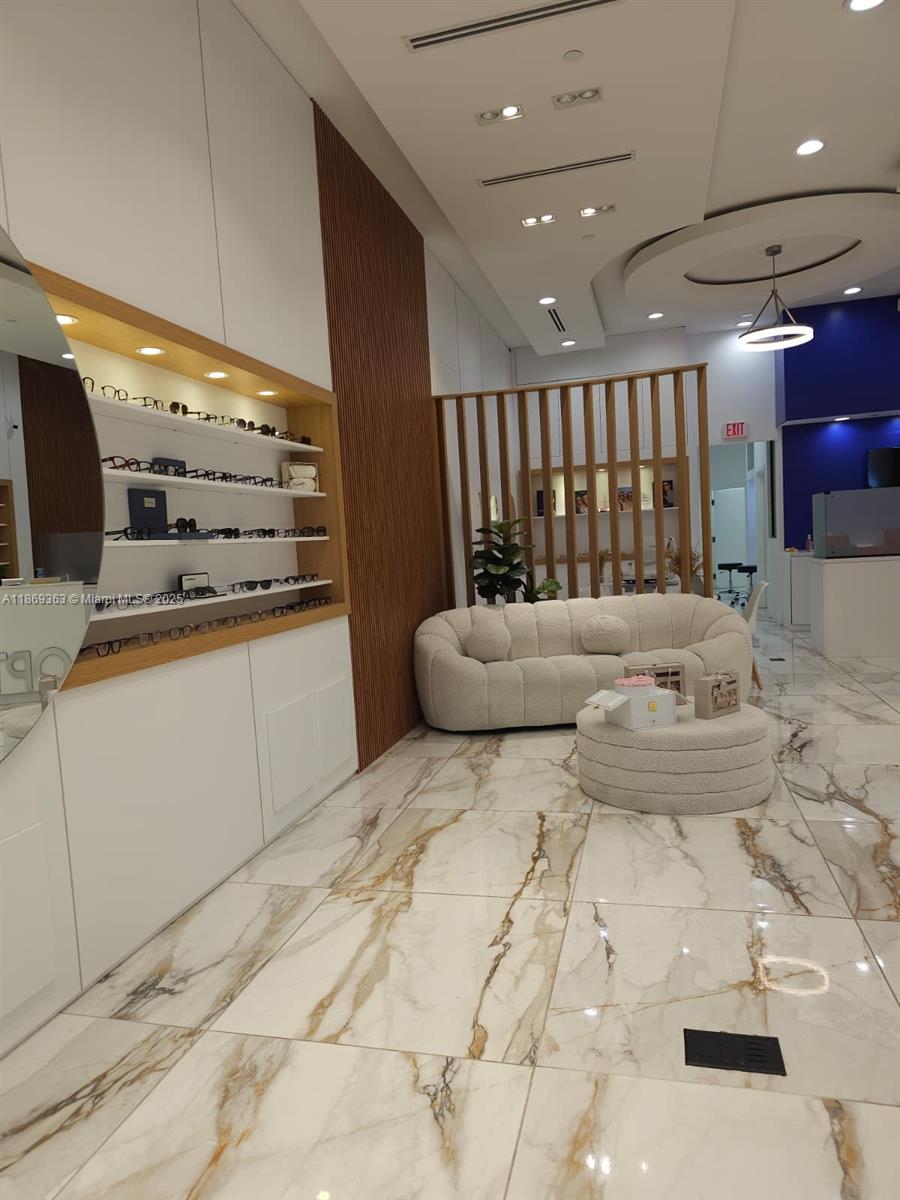 Exhibicion de Lentes de ambos lados — ORLANDO, FL