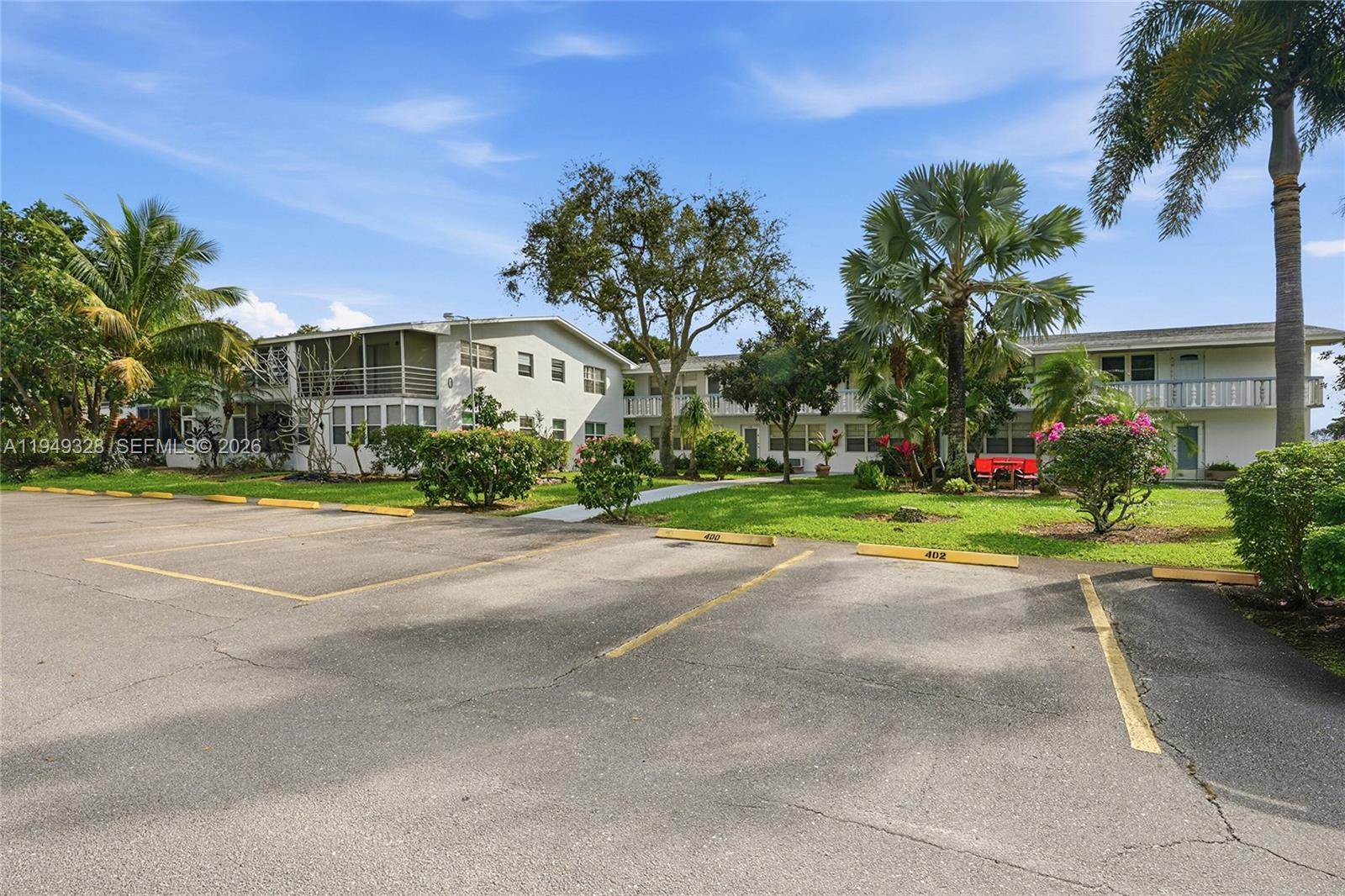 403 Sheffield Q # 403, West Palm Beach FL 33417