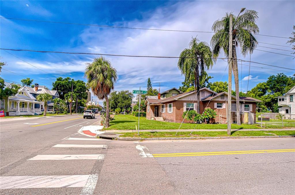 408 E PALM AVENUE