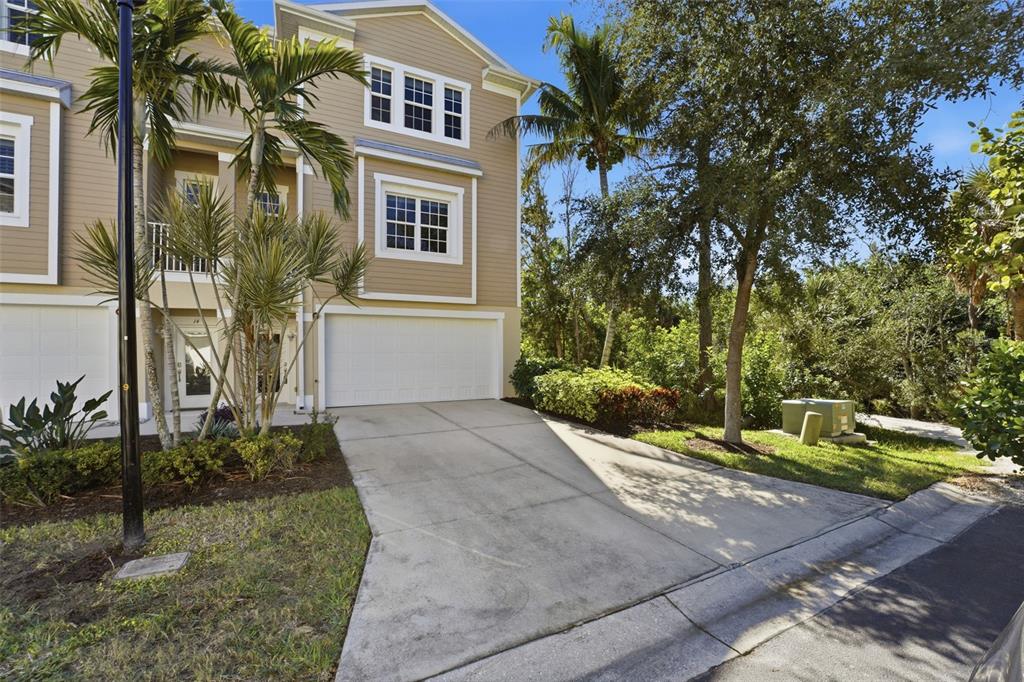 10311 LANDS END CIRCLE UNIT 13, PLACIDA, FL — photo 2 of 30
