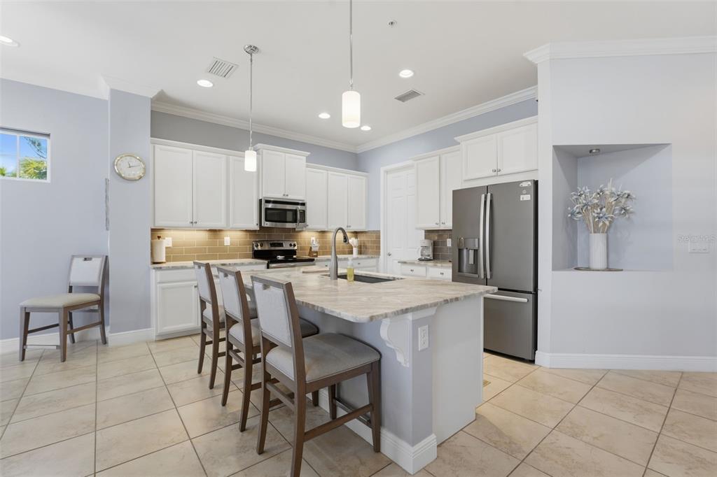 10311 LANDS END CIRCLE UNIT 13, PLACIDA, FL — photo 5 of 30