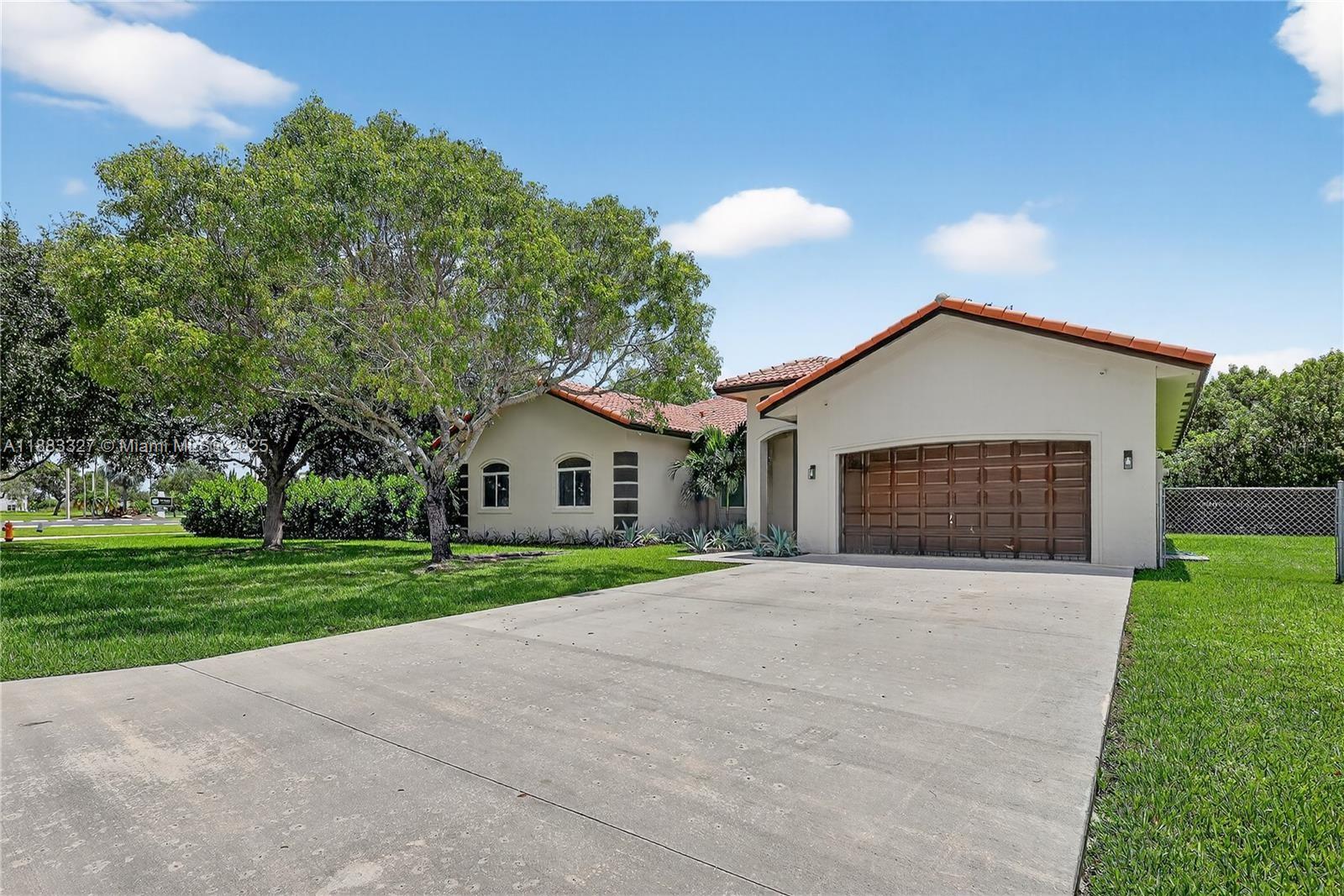 27601 SW 152nd Ct, Homestead FL 33032