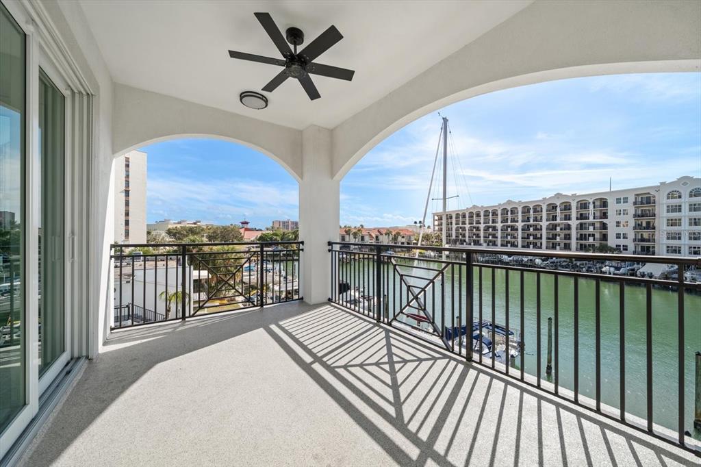 211 DOLPHIN POINT UNIT 301, CLEARWATER, FL — photo 4 of 30