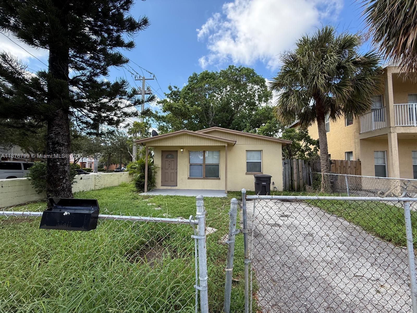 502 18th St, West Palm Beach FL 33407