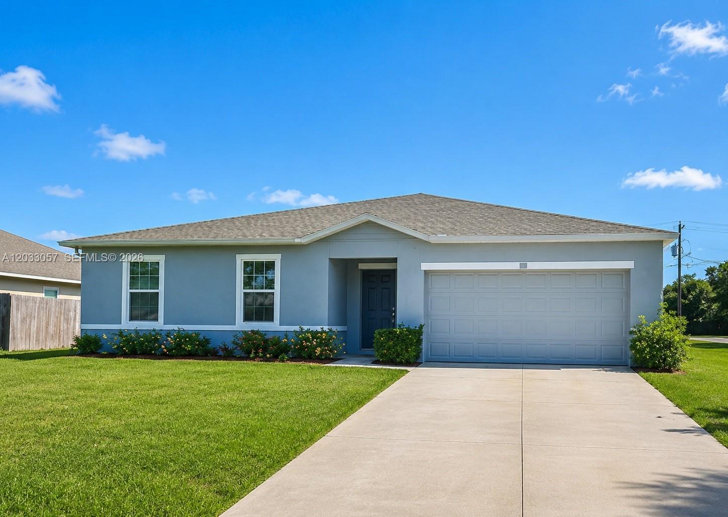 811 SERENADE St NW, Palm Bay FL 32907
