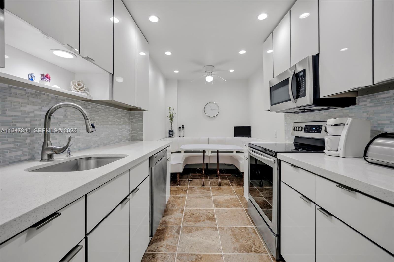 3800 Hillcrest Dr # 316, Hollywood FL 33021