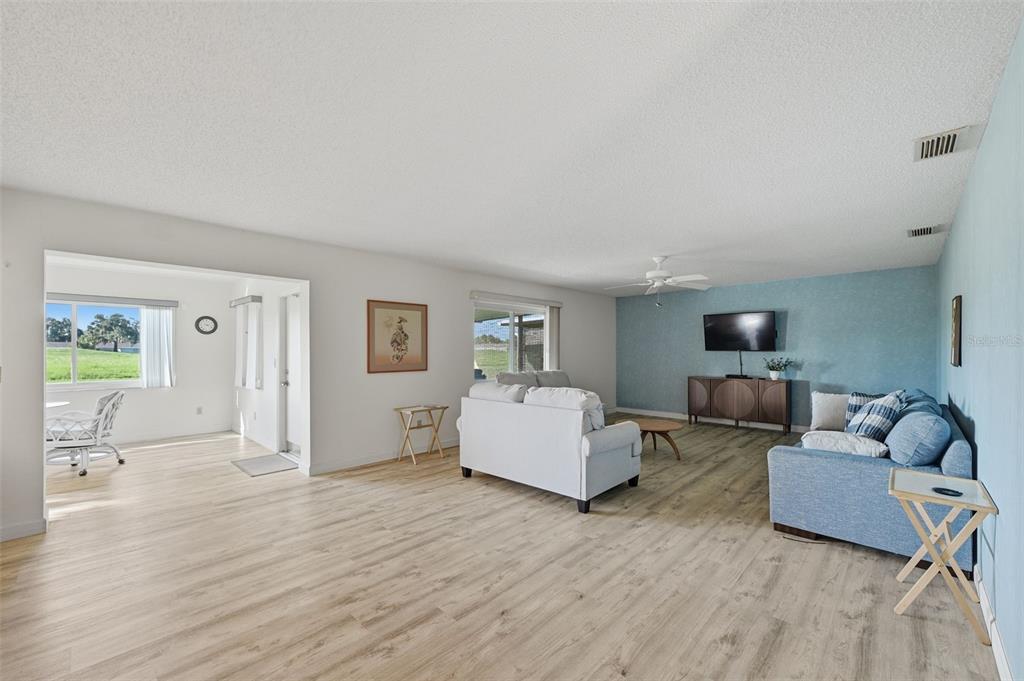 2118 HARLESTON PLACE UNIT 212, SUN CITY CENTER, FL — photo 4 of 30