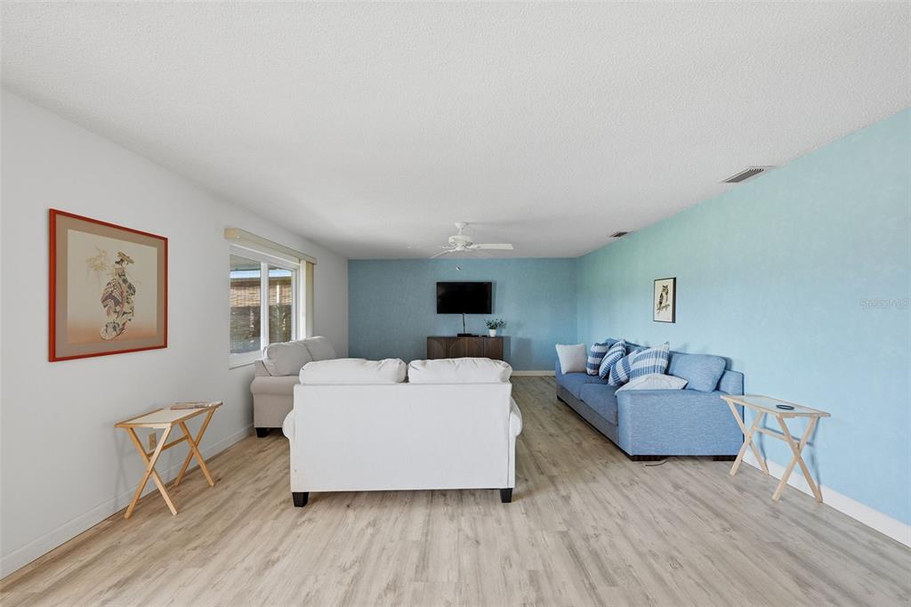 2118 HARLESTON PLACE UNIT 212, SUN CITY CENTER, FL — photo 5 of 30