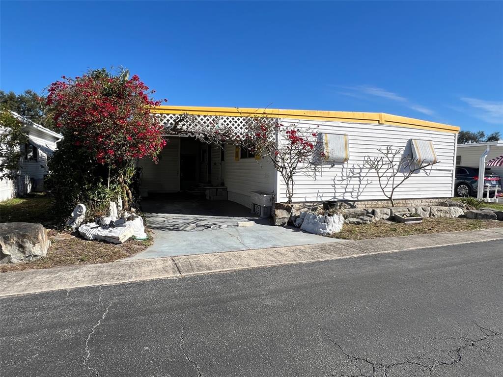 61 THATCH PALM STREET W