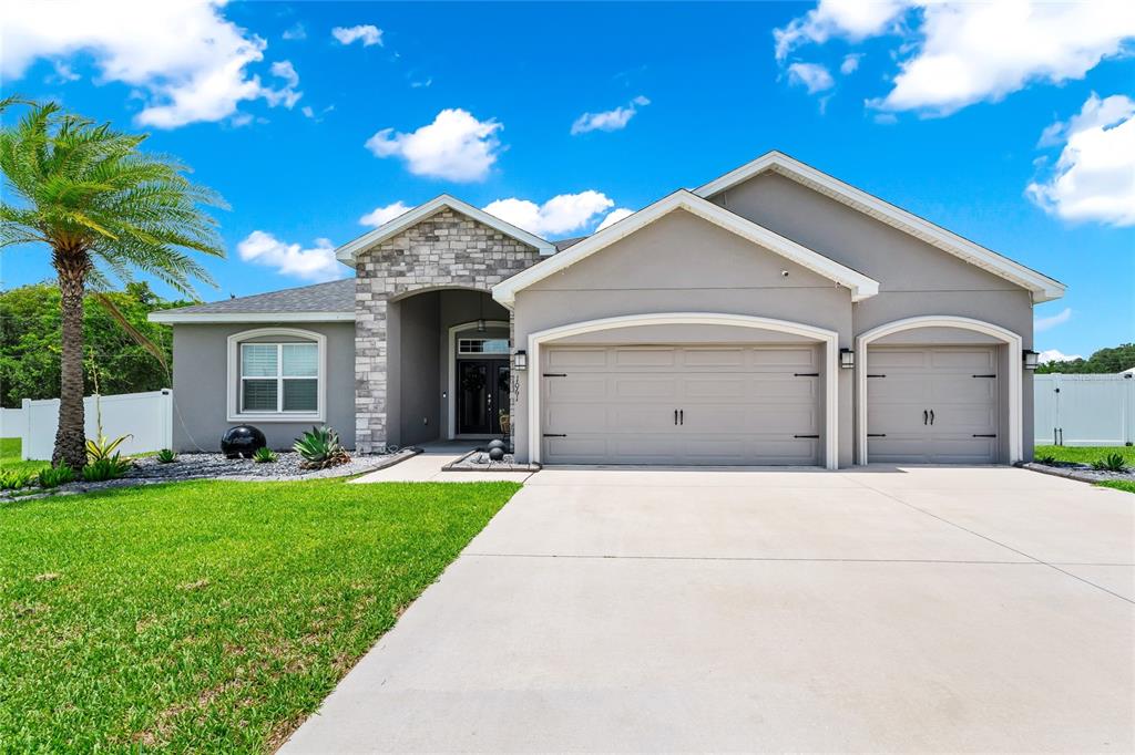 1061 SANDPIPER LOOP