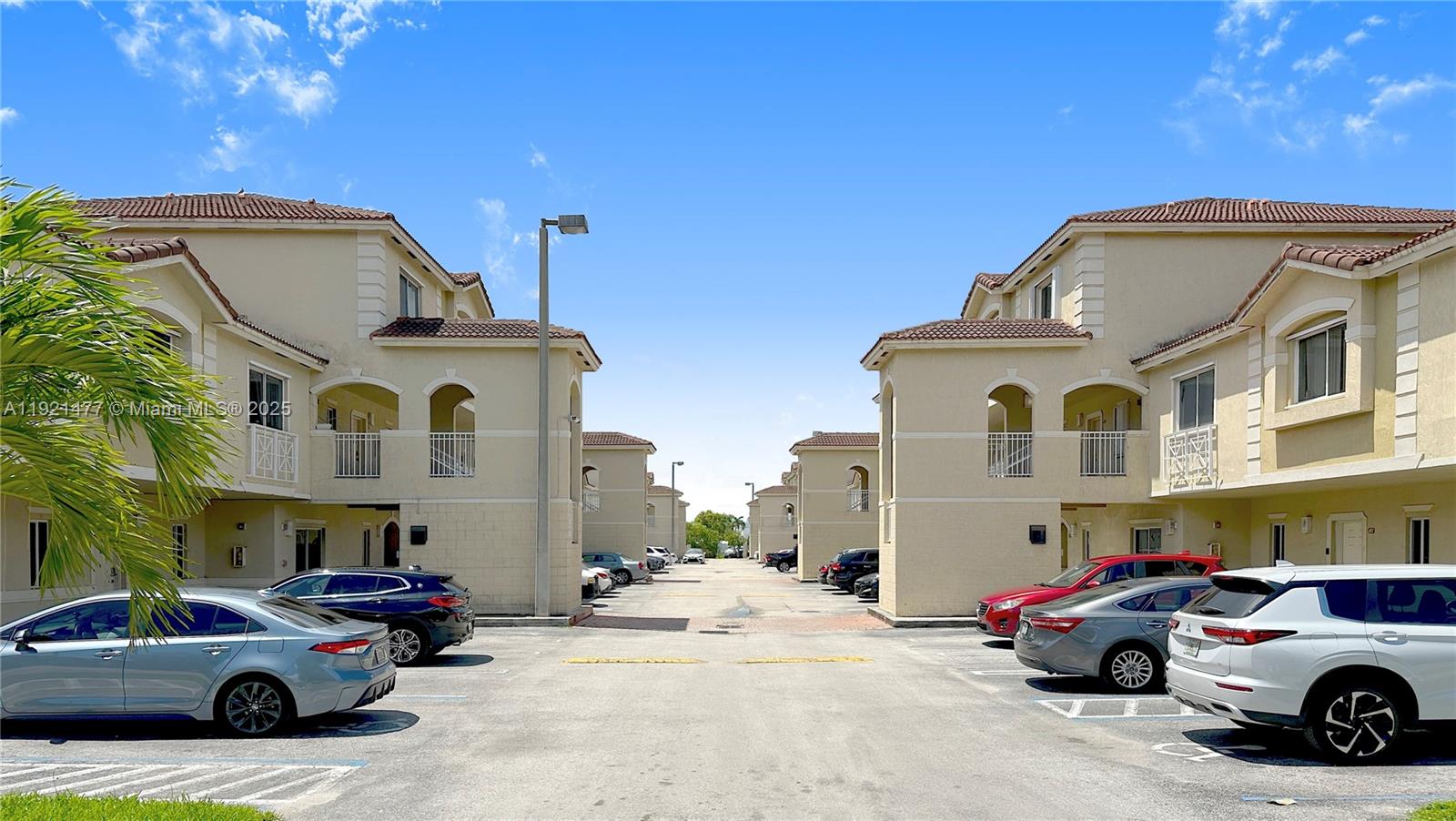 7995 NW 8th St # 107C, Miami FL 33126