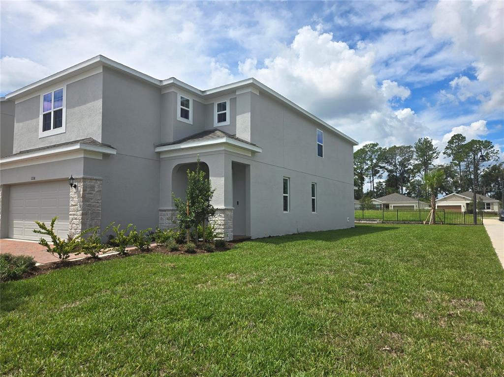 1218 MAJESTY PALM CIRCLE