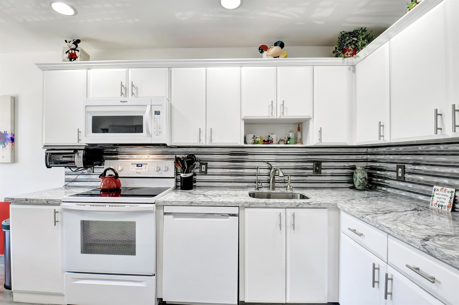 15 Stratford Drive # B, Boynton Beach FL 33436