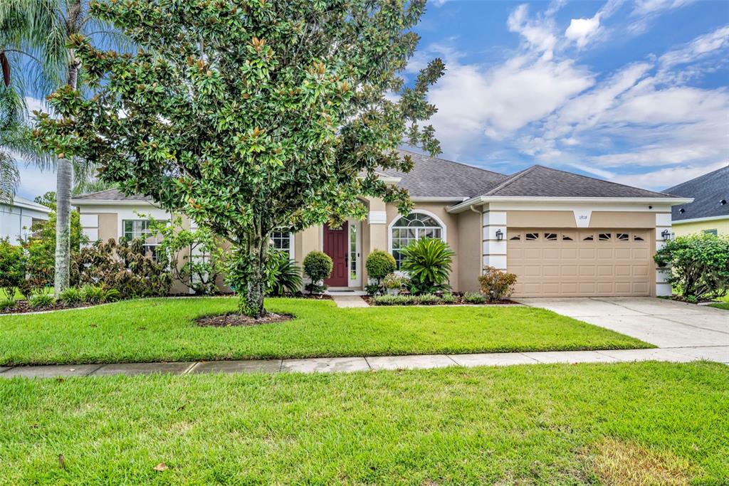 1919 WINDING OAKS DRIVE