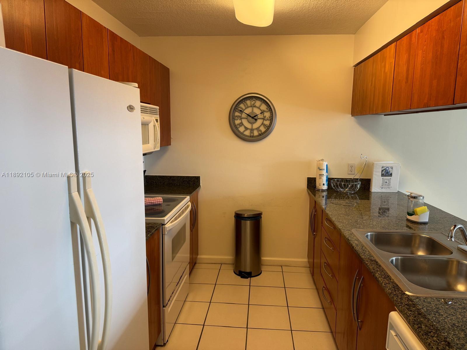 1200 Brickell Bay Dr # 1919, Miami FL 33131