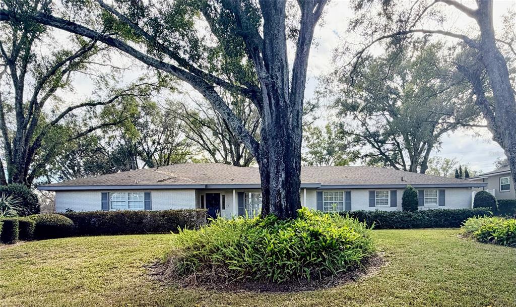 927 HEATHERCREST