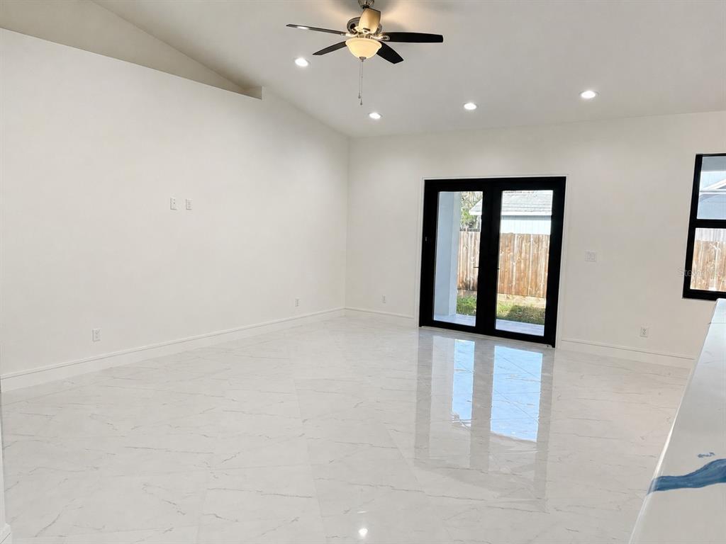 2356 30TH AVENUE SW, VERO BEACH, FL — photo 3 of 13