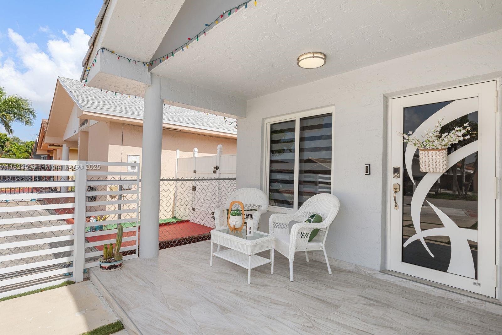 2735 W 74th St, Hialeah FL 33016