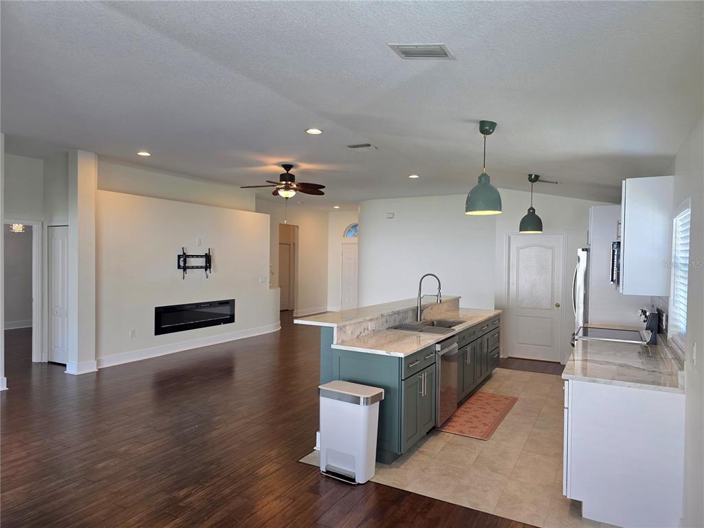 730 STRAW LAKE DRIVE, BRANDON, FL — photo 3 of 30