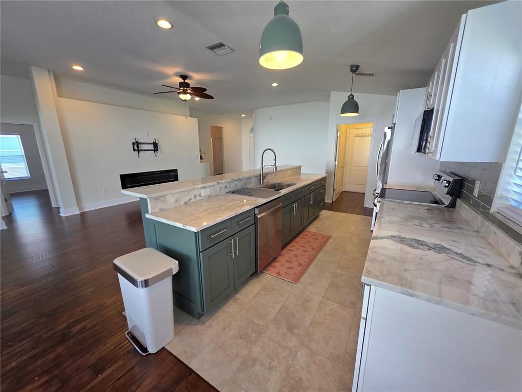 730 STRAW LAKE DRIVE, BRANDON, FL — photo 4 of 30
