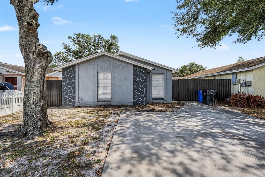 9212 SPY GLASS COURT