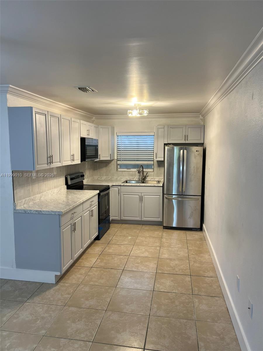 6018 Plunkett St # 1, Hollywood FL 33023