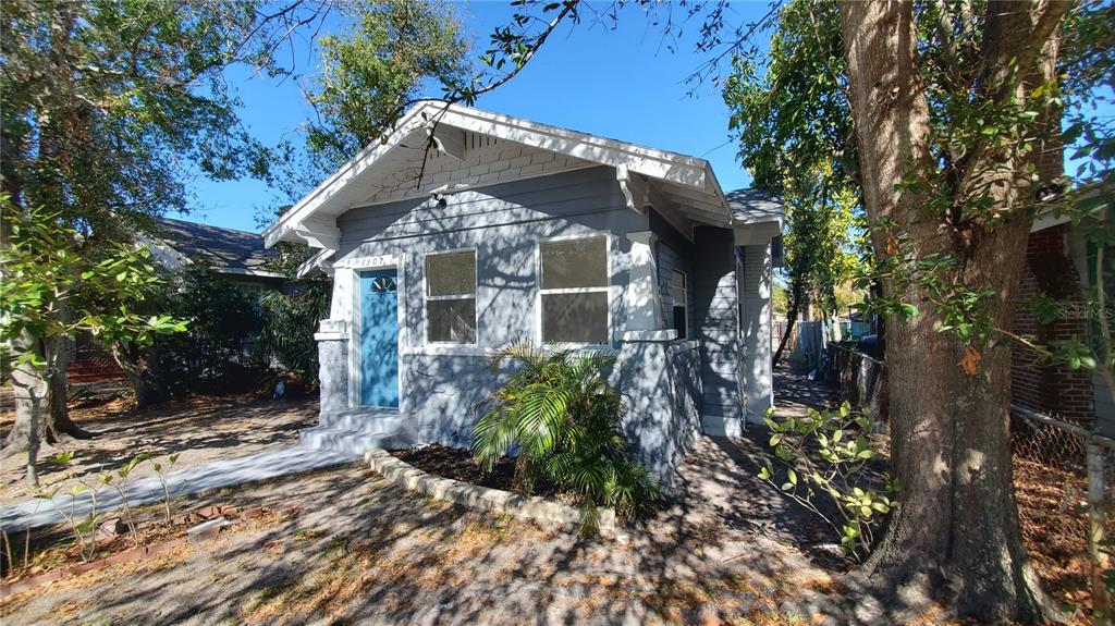 1307 12TH AVENUE S
