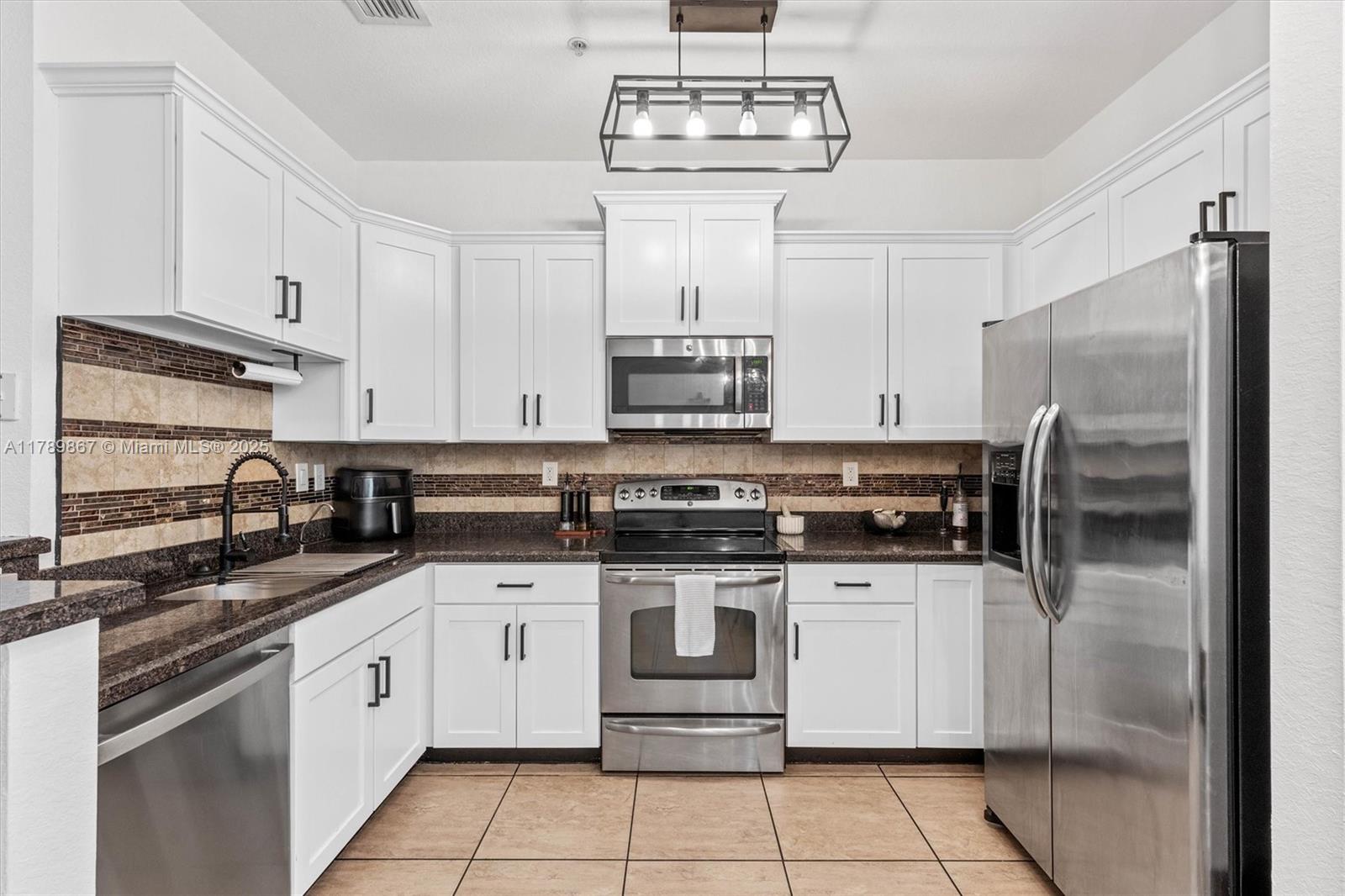 151 SW 7th Ct, Pompano Beach FL 33060