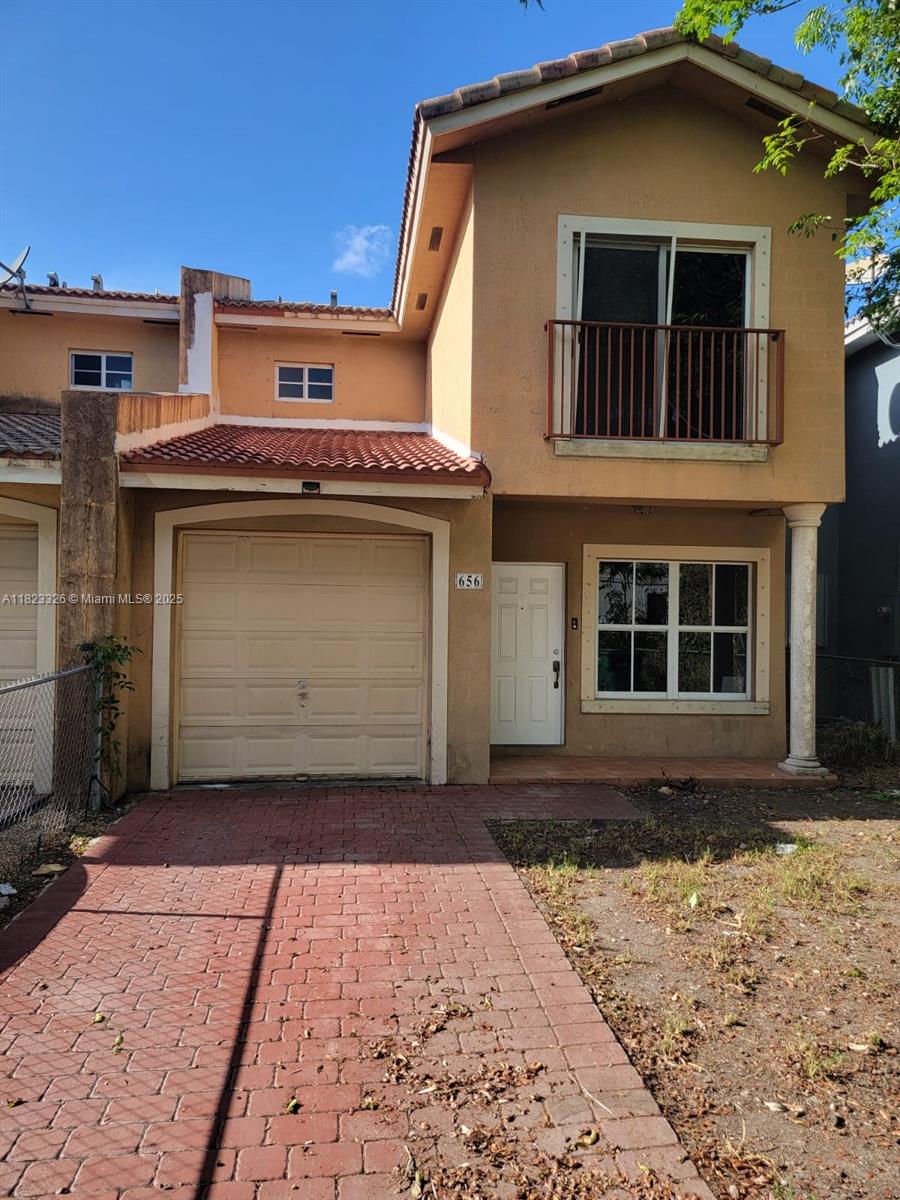 656 SW 11th St, Florida City FL 33034