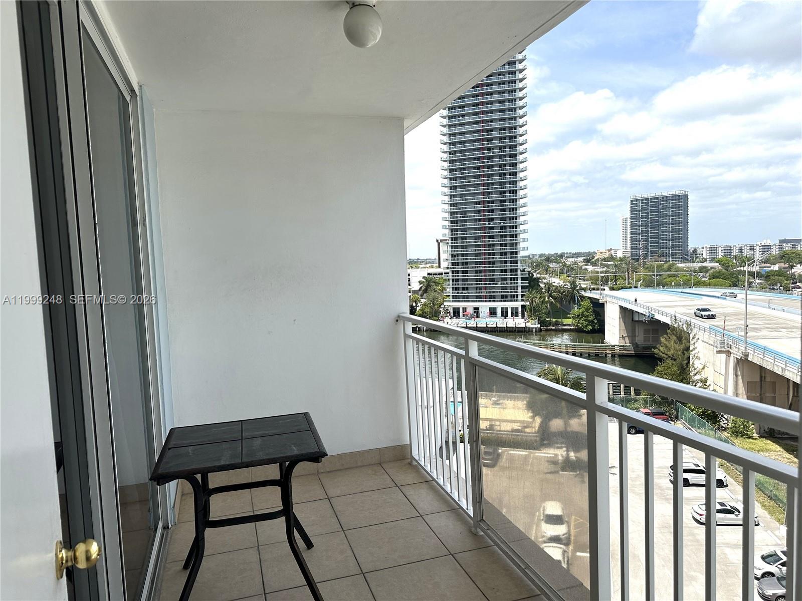 HALLANDALE BEACH, FL — photo 3 of 15
