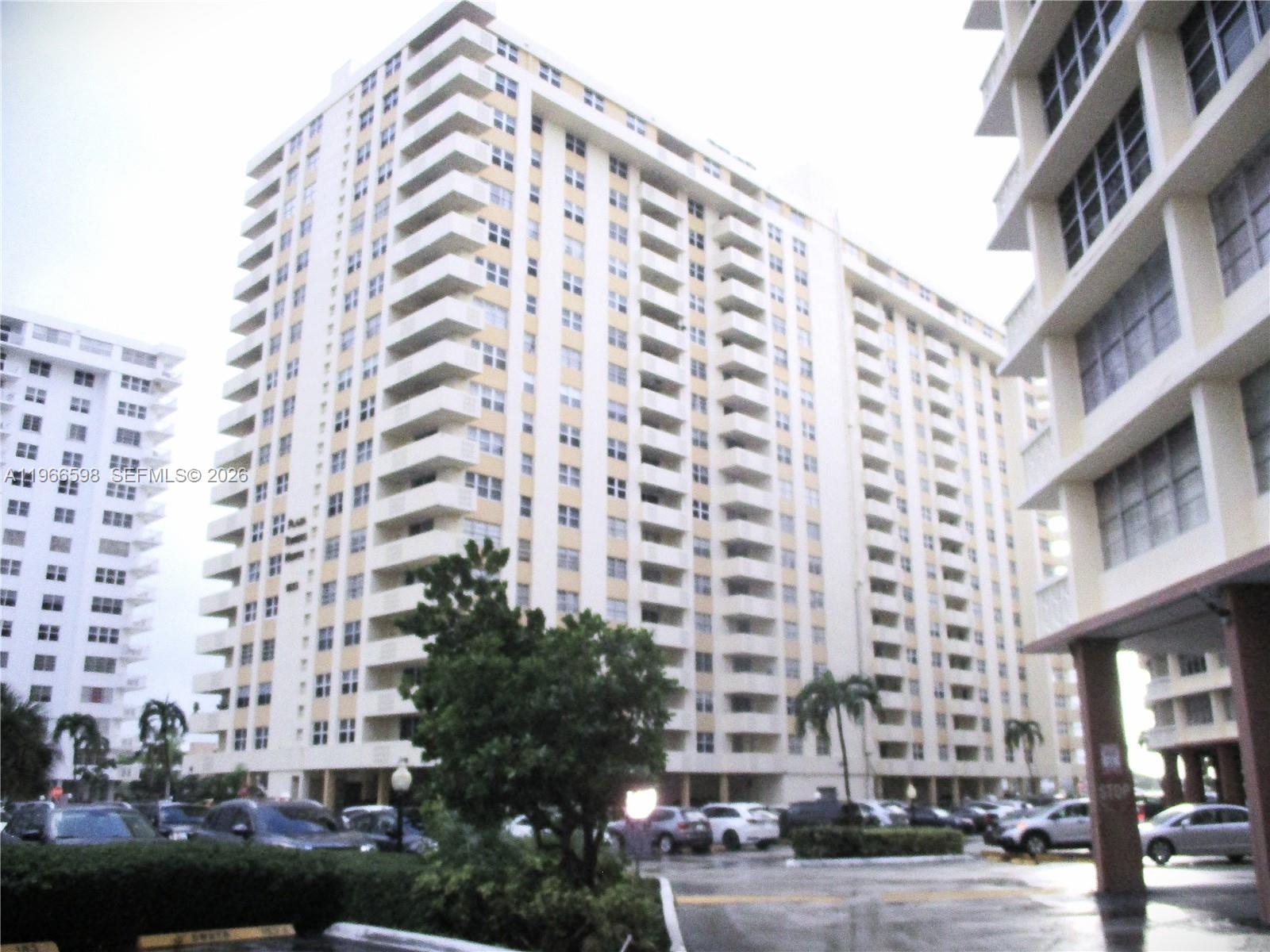 1825 S Ocean Dr # 505, Hallandale Beach FL 33009