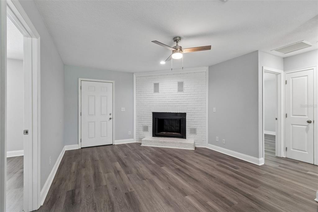 2317 WOOTEN ROAD, DOVER, FL — photo 5 of 30