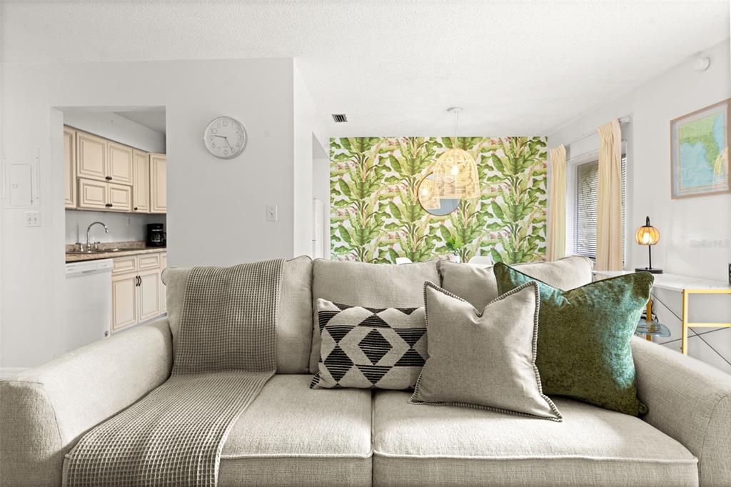 4215 E BAY DRIVE UNIT 1806D, CLEARWATER, FL — photo 5 of 27
