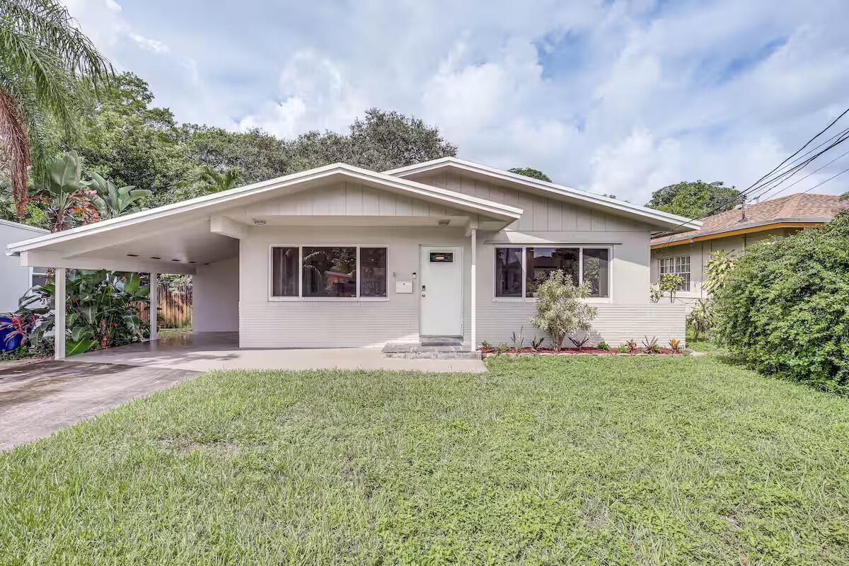 124 SW 2nd Avenue, Hallandale Beach FL 33009