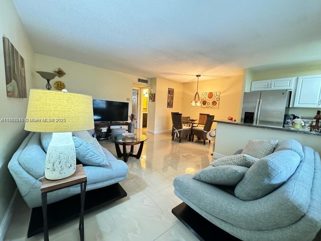 5300 Washington St # I208, Hollywood FL 33021