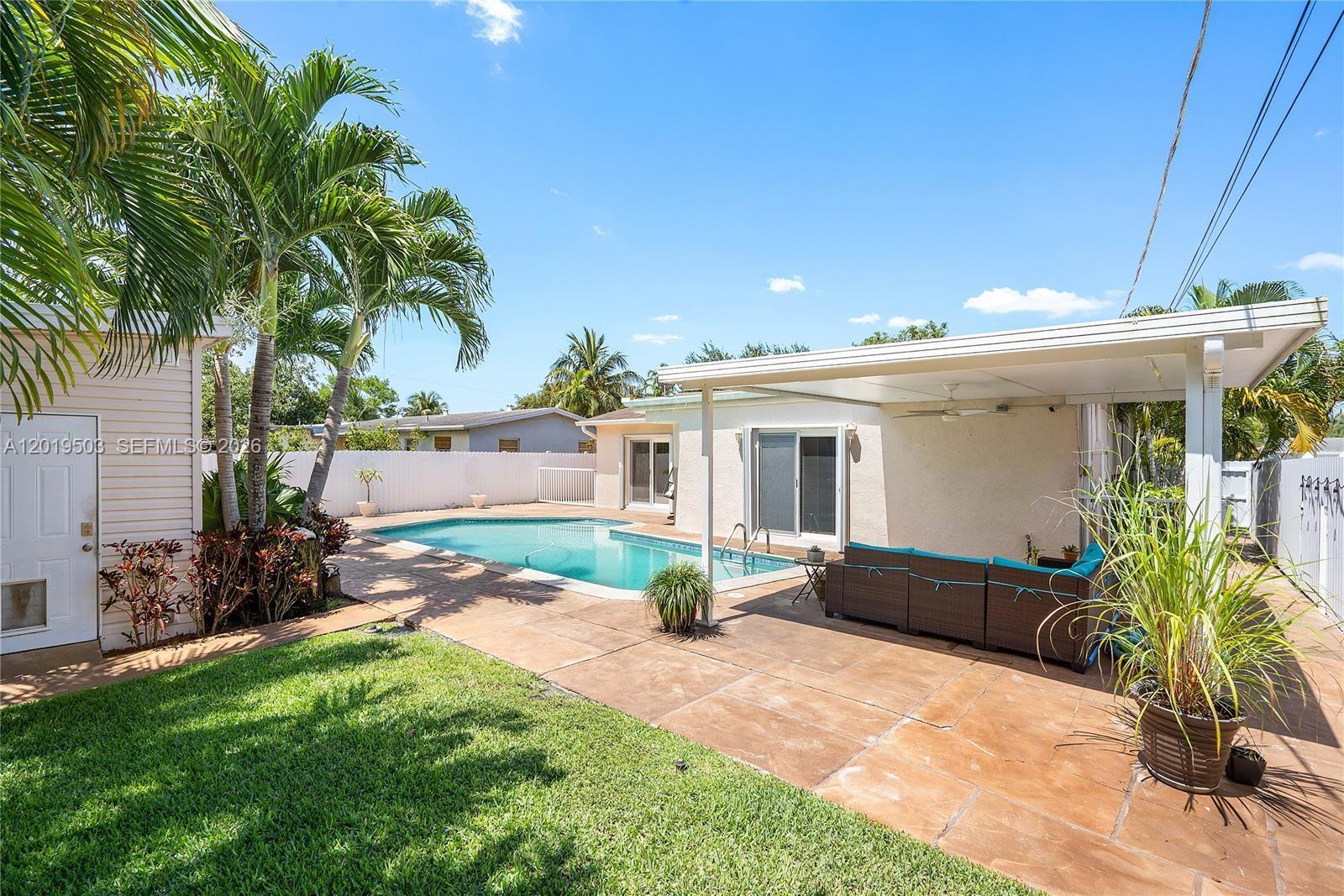3021 N 72nd Way, Hollywood FL 33024