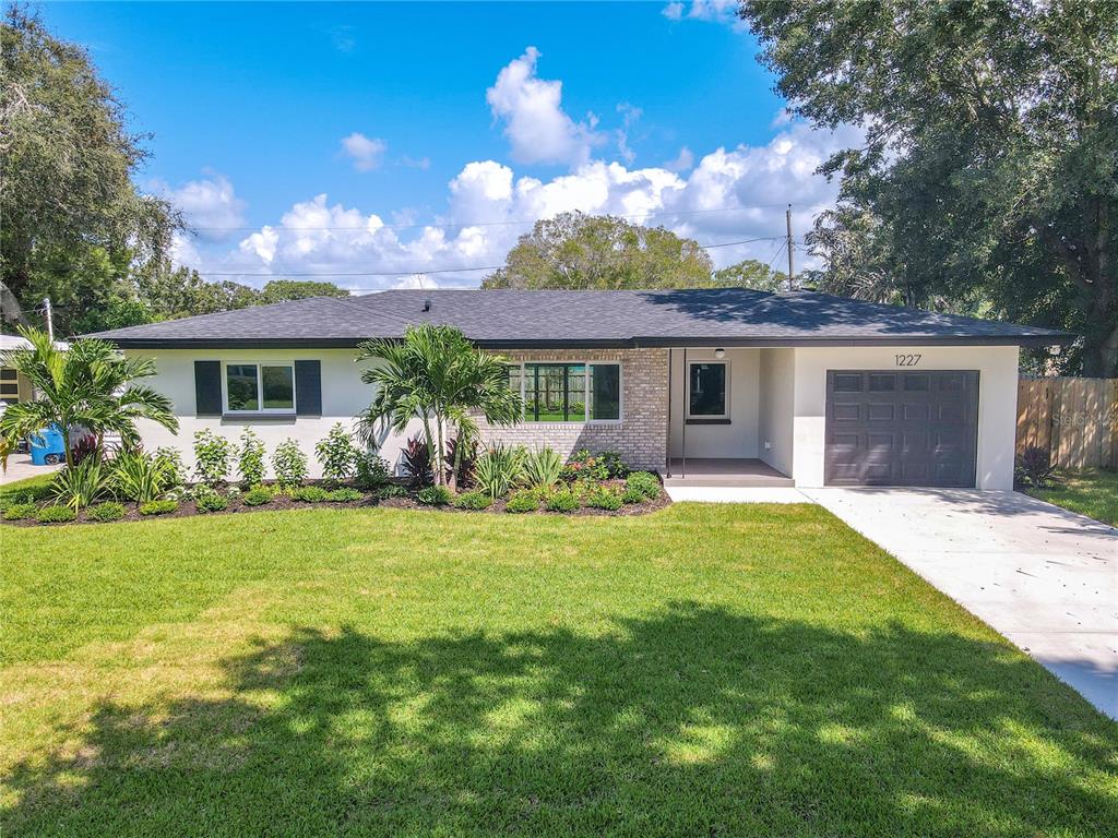 1227 ARDEN AVENUE