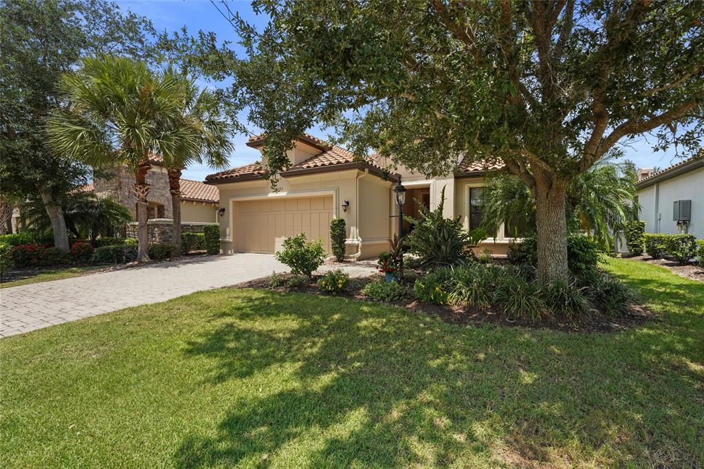 13223 PALERMO DRIVE, BRADENTON, FL — photo 2 of 30