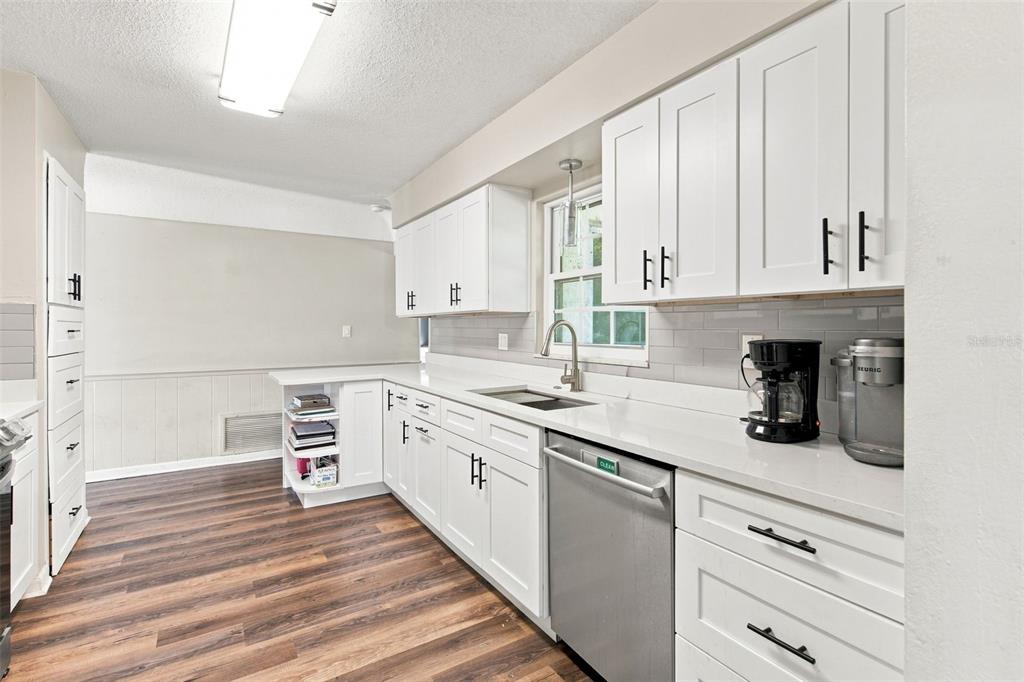 5826 WOODBINE DRIVE, BELLE ISLE, FL — photo 4 of 30