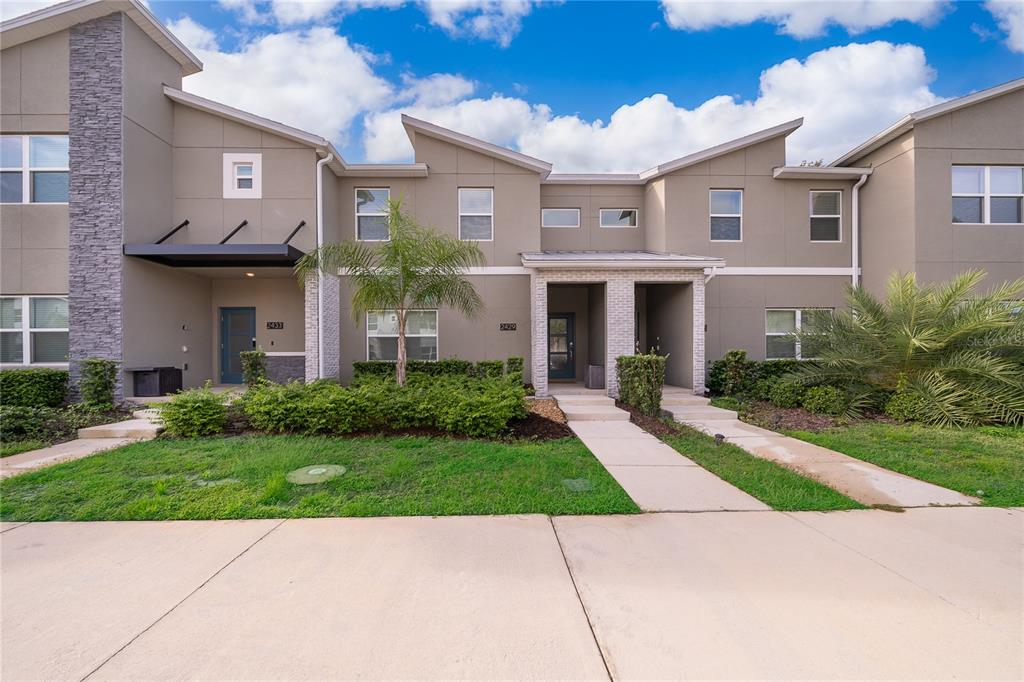2429 READING TRAIL